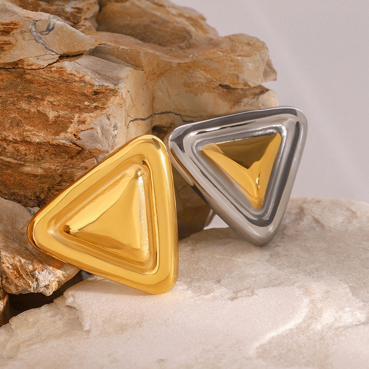 1 Piece Simple Casual Style Triangular Shape Stainless Steel 18K Gold Plated Women's Brooch h5 